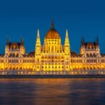 Budapester Regierungspalast bei Nacht